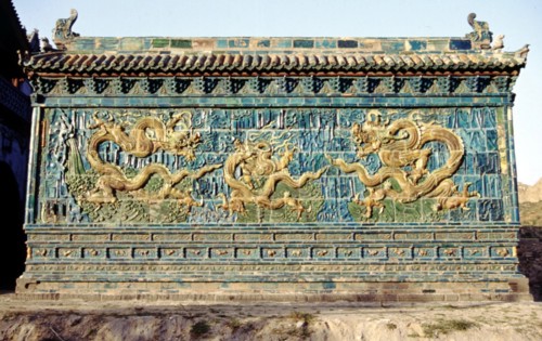 Hall de Guanyin Hall, mur décoré d'une fresque de dragons
