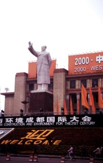Statue du Président Mao Zedong sur la place Tianfu, à Chengdu
