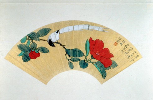 Motifs traditionnels chinois peints sur un éventail