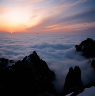 Coucher du soleil dans les montagnes, Chine