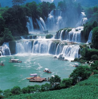 Chutes de Jiulong, province du Yunnan, Chine