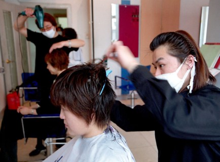 Pneumonie atypique à Beijing - chez le coiffeur. Mai 2003