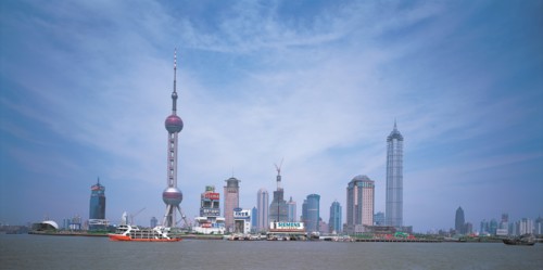 La "Perle de l'Orient" dans le quartier financier de Pudong, à Shanghaï, Chine