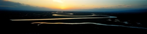 Steppe de Bayinbuluke dans la province du Sinkiang, Chine
