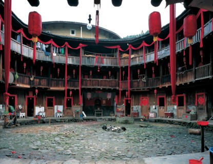 La fête des lanternes, cour du bâtiment Tu, dans la province de Fujian, Chine