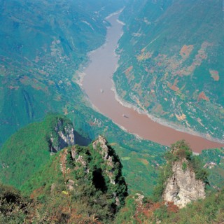 Le Mont Dashushan, dans la gorge de Wu, Chine
