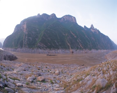 Le sommet du Mont Shennu dans la gorge de Wu, une des Trois Gorges du fleuve Changjiang, Chine