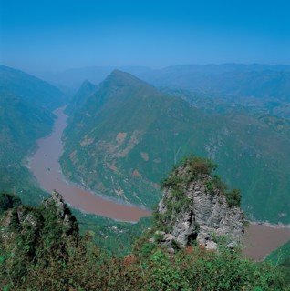 Le Mont Dashushan, gorge de Wu, une des Trois Gorges du fleuve Changjiang, Chine