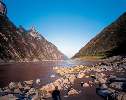 Le sommet du Mont Shennu dans la gorge de Wu, une des Trois Gorges du fleuve Changjiang, Chine