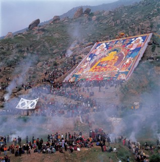 Le rouleau de Bouddha déroulé au soleil, Chine