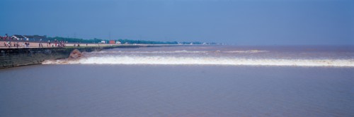 Raz-de-marée, fleuve Qiantang, Chine