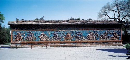 Le Mur aux neuf dragons du parc de Beihai, Pékin, Chine