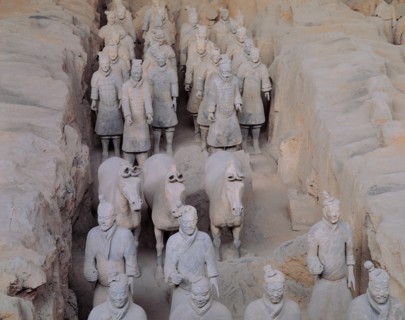 Guerriers et chevaux en terre cuite, Chine