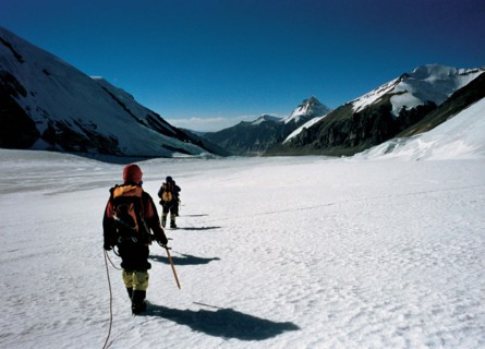climbers want to conquer the peak of the Mountain Everest