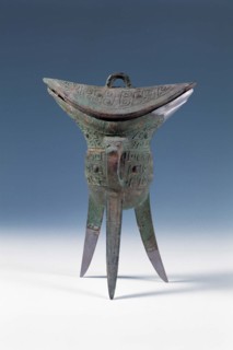 Bronze wine vessel with cover from West Zhou Dynasty of ancient China
