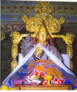 Gilded statue of 6th Dalai Lama Tshangyang Gyatso