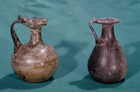 Flacons de verre phéniciens