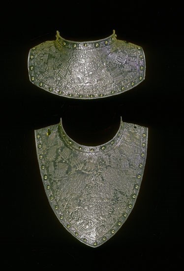 GOLA DEL ARCHIDUQUE  ALBERTO DE AUSTRIA (1559-1621)-LABRADA CON RELIEVE DE BATALLA
MADRID, ARMERIA