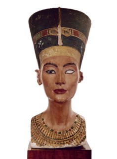 Full-sized bust of Nefertiti