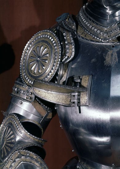 HELMSCHMID K(ATRIBUI
DT-RISTRE EN PARTE DCHA DE ARMADURA DE CARLOS V-INV.A19-
MADRID, ARMERIA