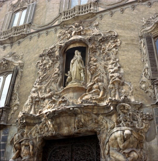 VERGARA IGNACIO 1715/1776
EXTERIOR-PORTADA-DET SUPERIOR HORNACINA CON LA VIRGEN DEL ROSARIO-S