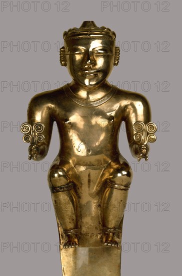 TESORO DE LOS QUIMBAYAS - FIGURA MASCULINA SEDENTE DE ORO - COLOMBIA - 200-1000 DC
MADRID, MUSEO