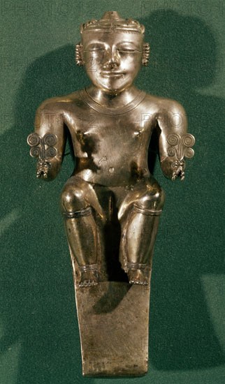 TESORO DE LOS QUIMBAYAS - FIGURA MASCULINA SEDENTE DE ORO - COLOMBIA - 200-1000 DC
MADRID, MUSEO