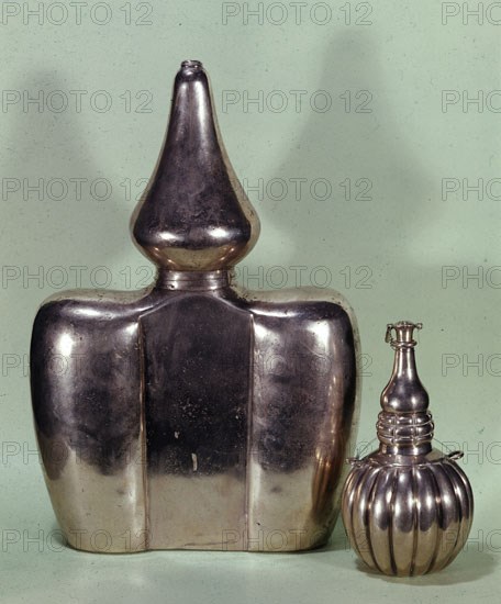 TESORO DE LOS QUIMBAYAS - VASIJAS DE ORO - COLOMBIA -  200-1000 DC
MADRID, MUSEO DE