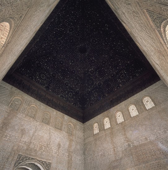 PALACIO COMARES-SALON EMBAJADORES
GRANADA, ALHAMBRA-PALACIO DE COMARES
GRANADA