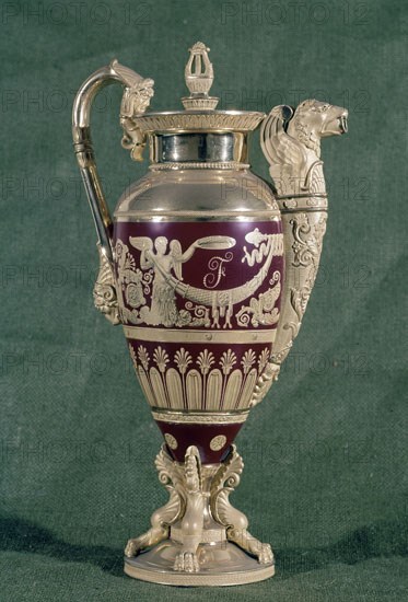 TETERA DEL SERVICIO DE FERNANDO VII E ISABEL DE BRAGANZA
MADRID, MUSEO ARQUEOLOGICO