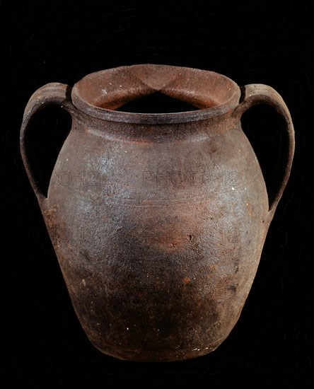 PUCHERO DE CERAMICA NEGRA CON DOS ASAS-PROCEDE DE FARO - OVIEDO (ASTURIAS)
MADRID, MUSEO PUEBLO