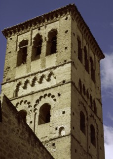 Tour-campanile de l'église Santo Tome à Tolède