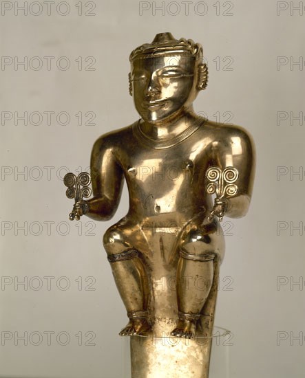 TESORO DE LOS QUIMBAYAS - FIGURA MASCULINA SEDENTE DE ORO - COLOMBIA - 200-1000 DC
MADRID, MUSEO