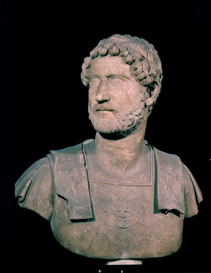 *ADRIANO-EMPERADOR ROMANO 117-138 D C -REFORMADOR POLITICO Y SOCIAL
ROMA, MUSEO
