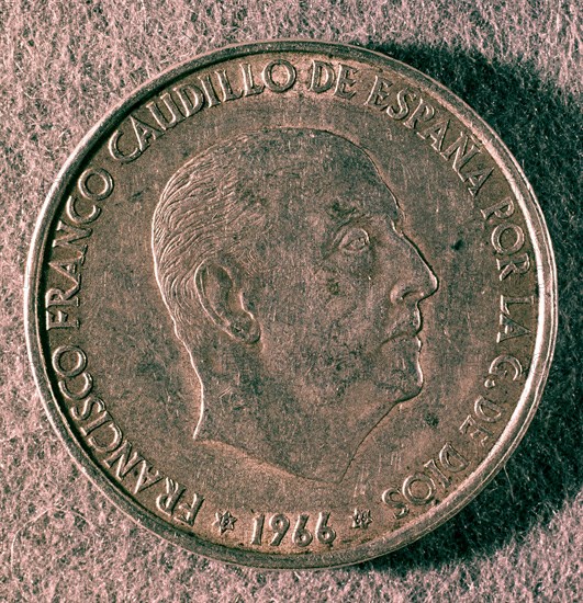 MONEDA CON LA CARA DE FRANCO ACUÑADA EN 1966

This image is not downloadable. Contact us for the