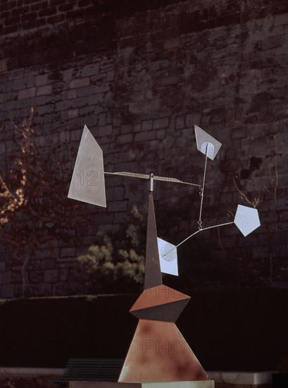 CALDER ALEXANDER 1898/1976
ESCULTURA MOVIL
PALMA, EXTERIOR
MALLORCA

This image is not