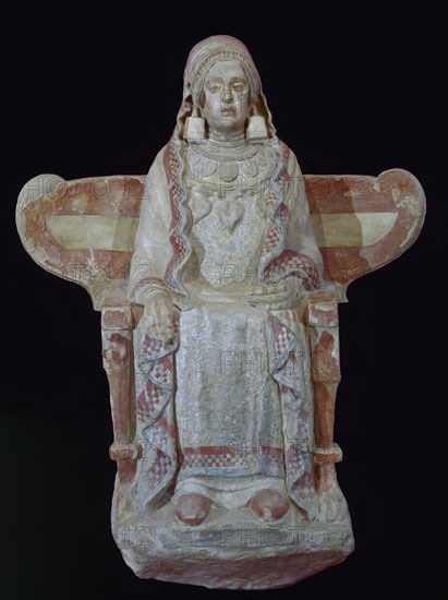 DAMA DE BAZA-(COPIA DEL ORIGINAL DEL MUSEO ARQUEOLOGICO DE MADRID)
GRANADA, MUSEO ARQUEOLOGICO/C