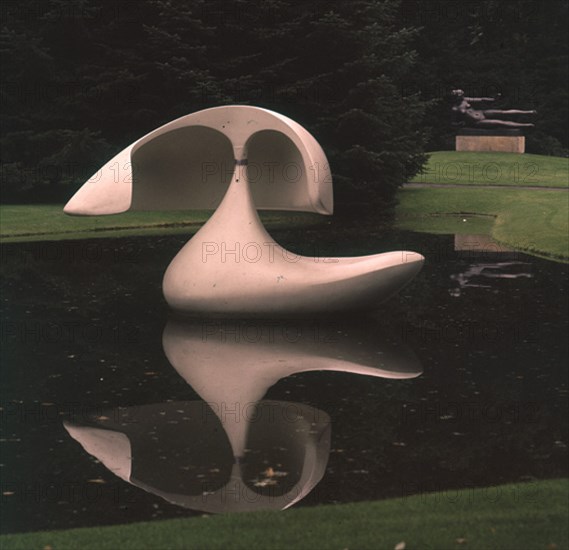 PAN M
ESCULTURA FLOTANTE EN POLIESTER
OTTERLO, FUND KROLLER-MULLER
HOLANDA

This image is not