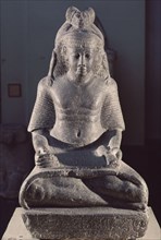ESCRIBA RAMSES NAKHTU. XX DINASTIA PROCEDE DE KARNAK. GRANITO GRIS. 80 CMS ALTURA
CAIRO, MUSEO