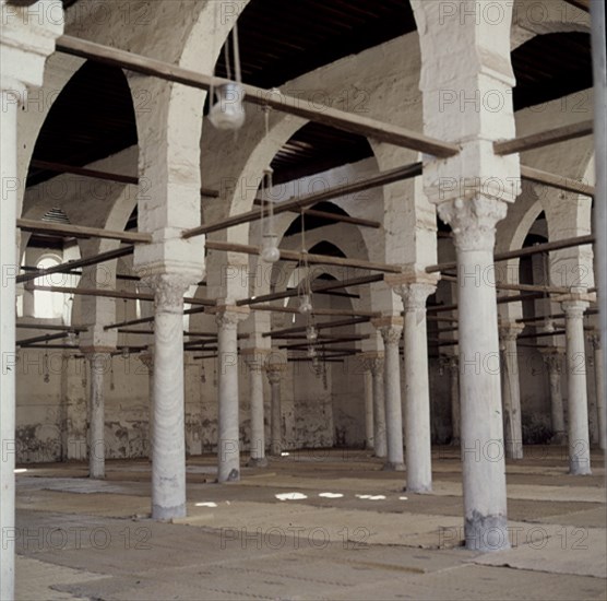 INTERIOR
CAIRO, MEZQUITA AMR
EGIPTO

This image is not downloadable. Contact us for the high