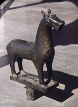 BRONCE DE ANIMAL DECORADO CON ARABESCOS VEGETALES - S X
CORDOBA, MUSEO ARQUEOLOGICO
CORDOBA