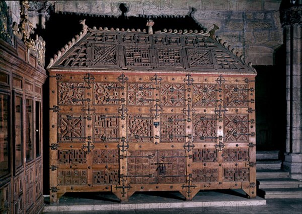 ARMARIO CHAPEADO MUDEJAR
LEON, CATEDRAL
LEON

This image is not downloadable. Contact us for