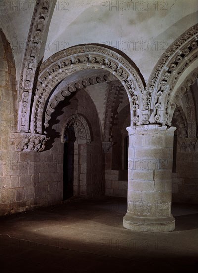 INTERIOR-SALON SINODAL O COMEDOR DE GALA-ARCOS(PARLAMENTO GALLEGO)
SANTIAGO DE COMPOSTELA, PALACIO
