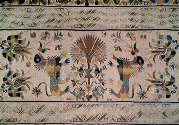 ENCAJE ESPANOL ANTIGUO
MADRID, INSTITUTO VALENCIA DE DON JUAN
MADRID
