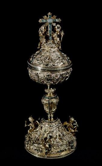 COPON DE ORO MACIZO CON ESMERALDAS
MURCIA, CATEDRAL MUSEO
MURCIA

This image is not