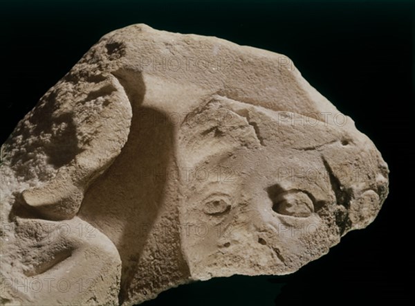 FRAGMENTO DE SARCOFAGO ROMANO DE RECOPOLIS HOY ZORITA DE LOS CANES
GUADALAJARA, MUSEO