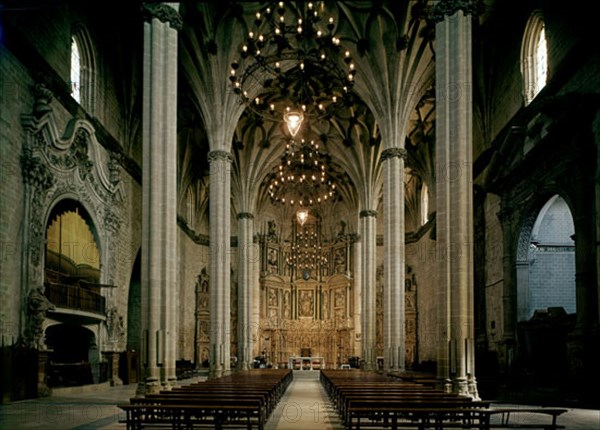 INTERIOR HACIA LA CABECERA
BARBASTRO, CATEDRAL
HUESCA

This image is not downloadable. Contact