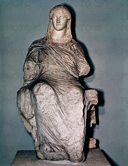 *DEMETER ESTATUA DE CNIDO  S IV AC
LONDRES, BRITISH MUSEUM
INGLATERRA

This image is not
