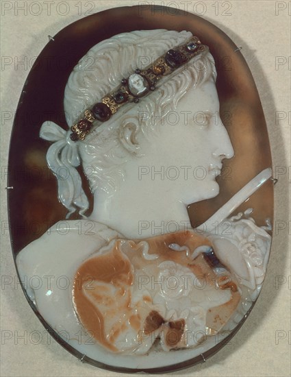 *CAMAFEO DE AUGUSTO EMPERADOR
LONDRES, BRITISH MUSEUM
INGLATERRA

This image is not
