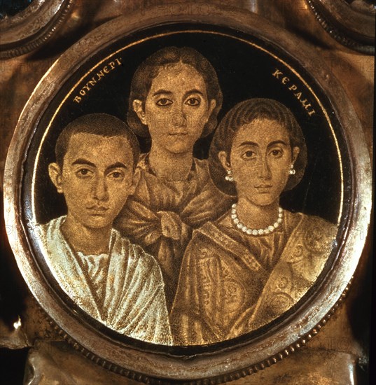 *VIDRIO PINTADO-GALA PLACIDIA E HIJOS:VALENTINIANO III Y HONORIA-DET DE CRUZ DE DESIDERIO-S